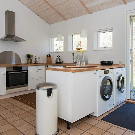 Three-bedroom In 19